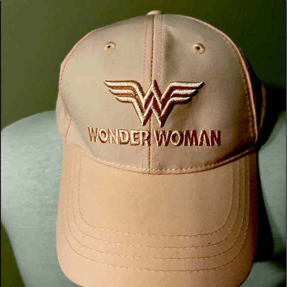 NWOT Wonder Woman, Light pink, six flags, Ball Cap. - Picture 3 of 10